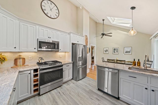 38 Sterling St, Braintree, MA 02184