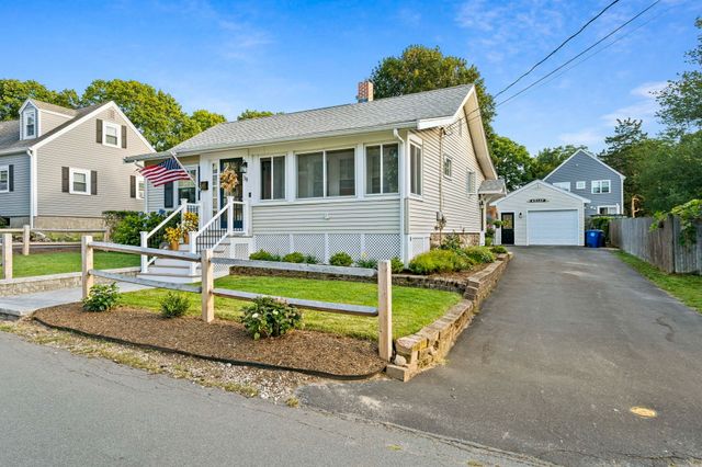 38 Sterling St, Braintree, MA 02184