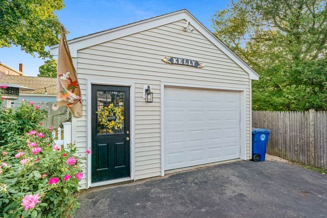 38 Sterling St, Braintree, MA 02184
