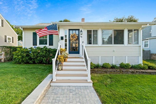 38 Sterling St, Braintree, MA 02184