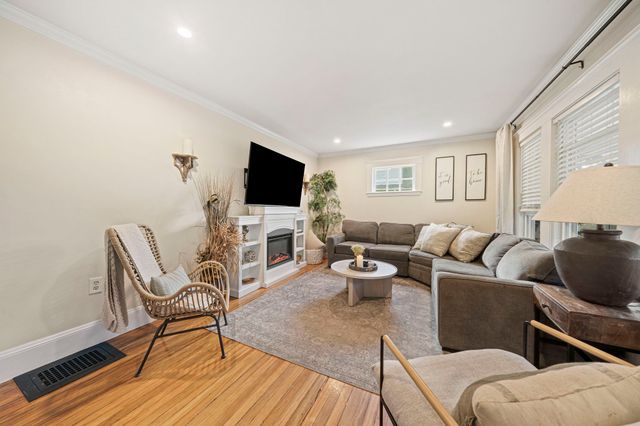 38 Sterling St, Braintree, MA 02184