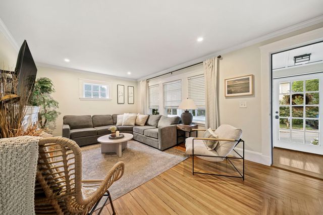 38 Sterling St, Braintree, MA 02184