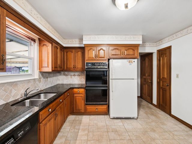 1069 Kennington Avenue, Columbus, OH 43220
