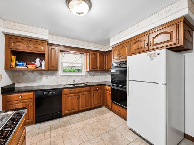 1069 Kennington Avenue, Columbus, OH 43220