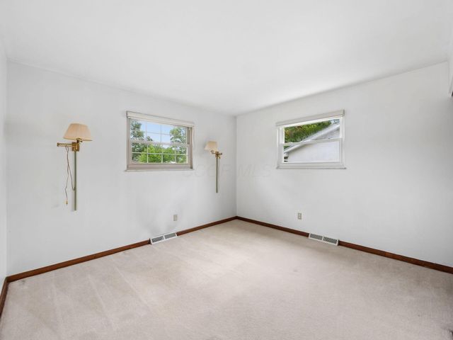 1069 Kennington Avenue, Columbus, OH 43220