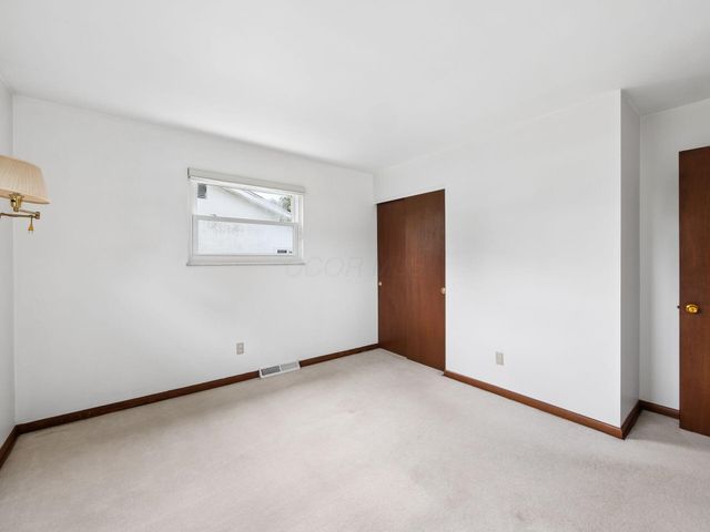 1069 Kennington Avenue, Columbus, OH 43220