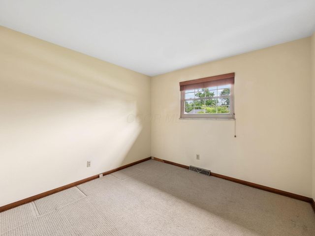 1069 Kennington Avenue, Columbus, OH 43220