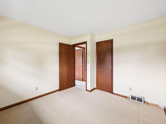 1069 Kennington Avenue, Columbus, OH 43220