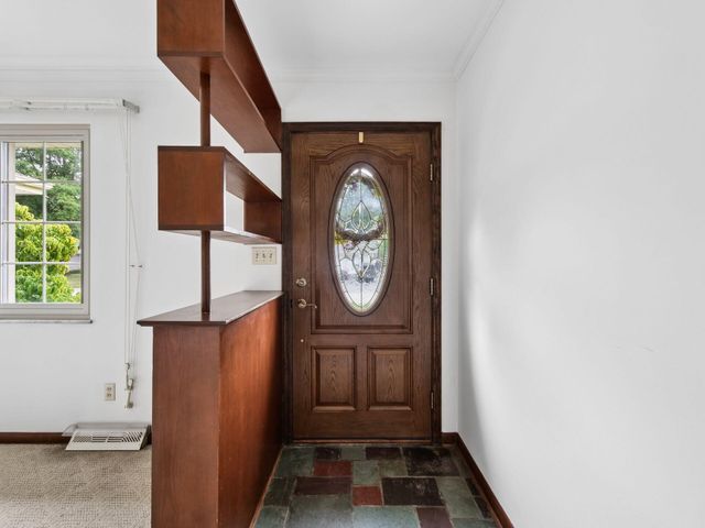 1069 Kennington Avenue, Columbus, OH 43220