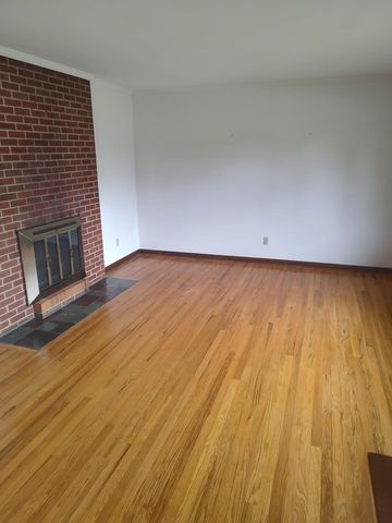 1069 Kennington Avenue, Columbus, OH 43220