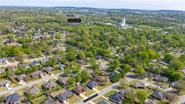 2804 Brookshire Street, Springdale, AR 72762