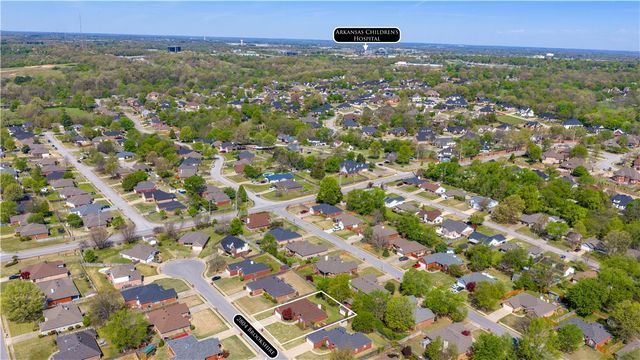 2804 Brookshire Street, Springdale, AR 72762