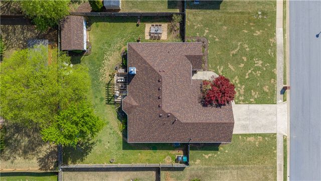 2804 Brookshire Street, Springdale, AR 72762