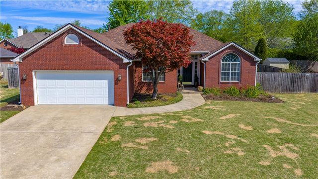 2804 Brookshire Street, Springdale, AR 72762