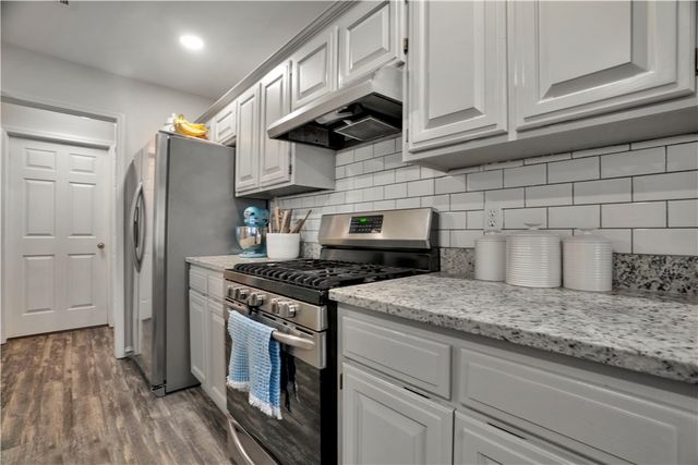 2804 Brookshire Street, Springdale, AR 72762