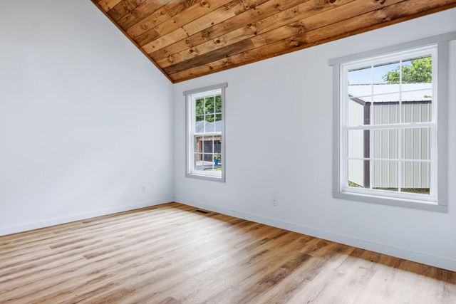 261 Renee Avenue, Sparta, MO 65753
