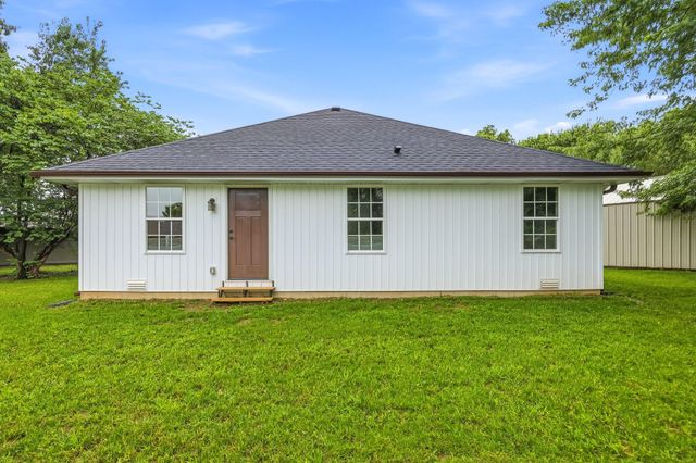 261 Renee Avenue, Sparta, MO 65753