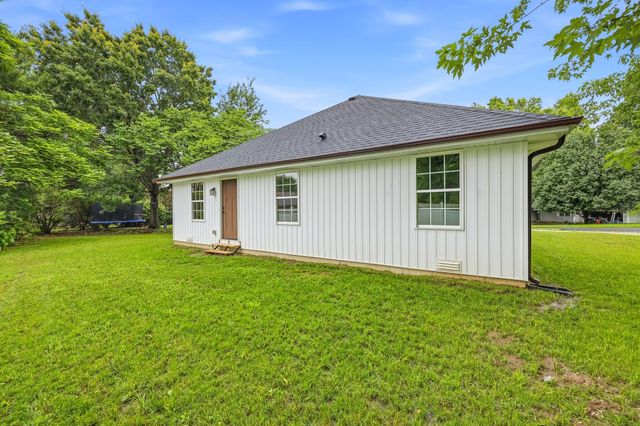 261 Renee Avenue, Sparta, MO 65753