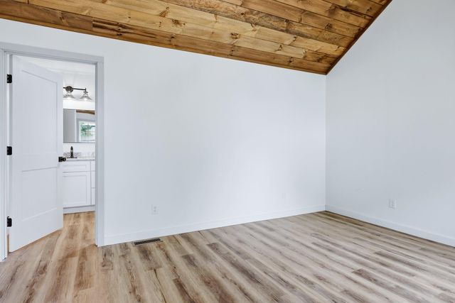 261 Renee Avenue, Sparta, MO 65753