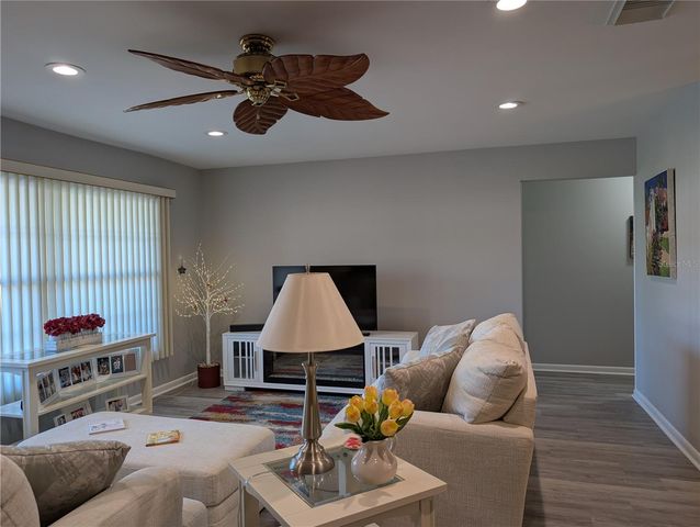 9009 41ST WAY N 5, Pinellas Park, FL 33782