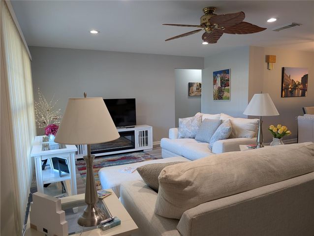 9009 41ST WAY N 5, Pinellas Park, FL 33782
