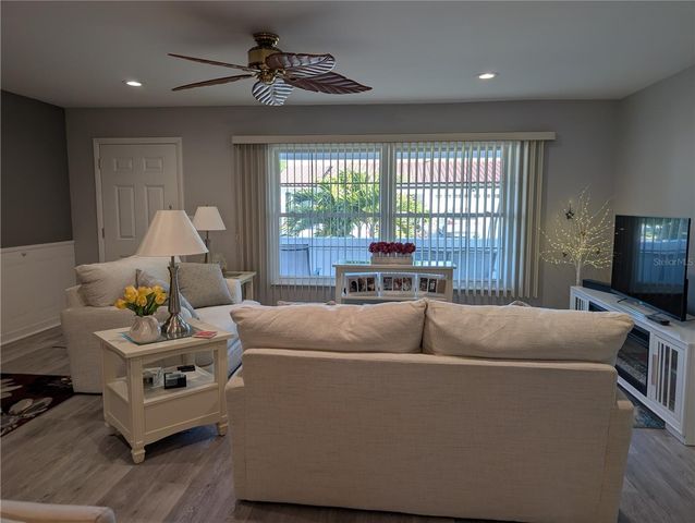 9009 41ST WAY N 5, Pinellas Park, FL 33782