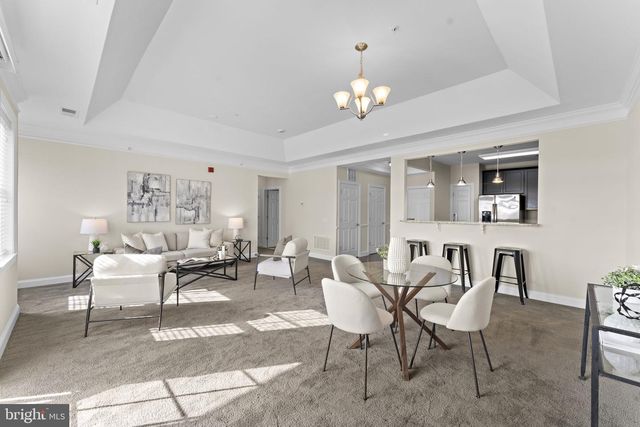 15201 ROYAL CREST DR #407, Haymarket, VA 20169