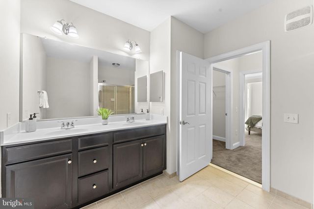 15201 ROYAL CREST DR #407, Haymarket, VA 20169