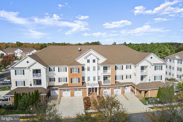 15201 ROYAL CREST DR #407, Haymarket, VA 20169