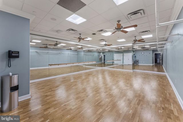 15201 ROYAL CREST DR #407, Haymarket, VA 20169