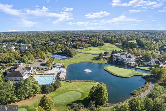 15201 ROYAL CREST DR #407, Haymarket, VA 20169