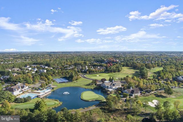 15201 ROYAL CREST DR #407, Haymarket, VA 20169