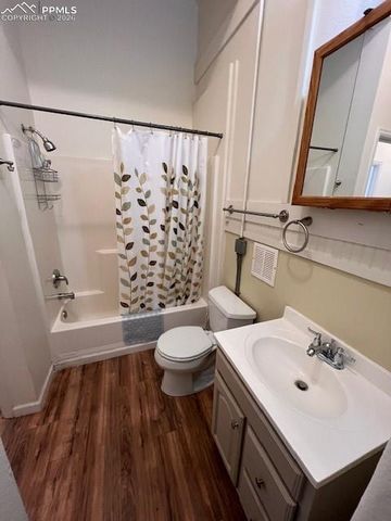 217 W Masonic Avenue, Cripple Creek, CO 80813