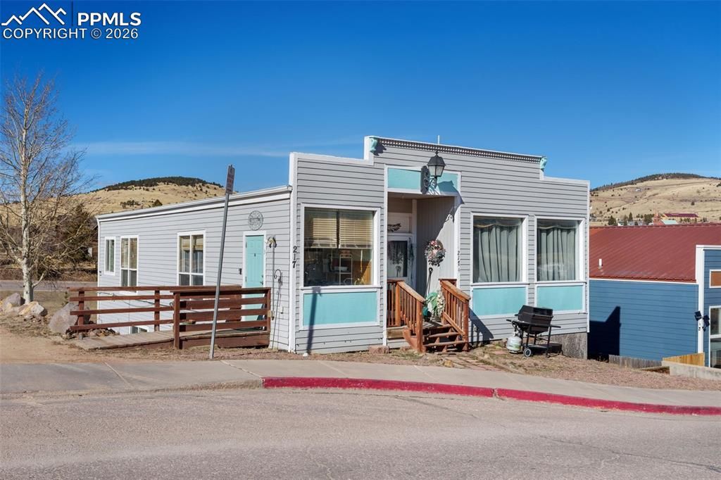 217 W Masonic Avenue, Cripple Creek, CO 80813