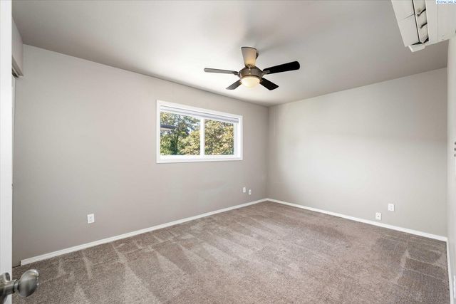 99 N Waverly Pl, Kennewick, WA 99336