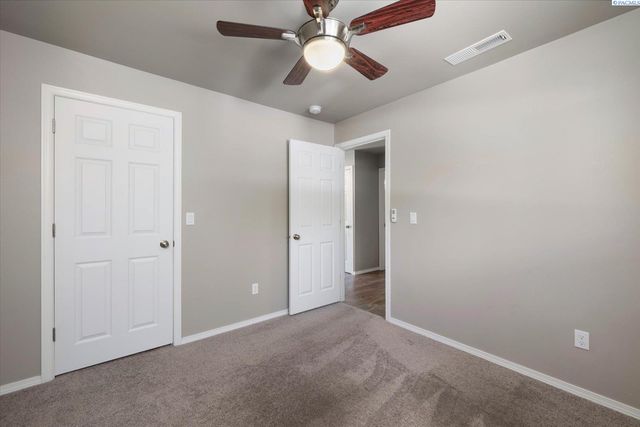 99 N Waverly Pl, Kennewick, WA 99336