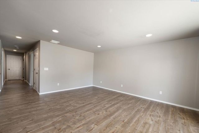 99 N Waverly Pl, Kennewick, WA 99336