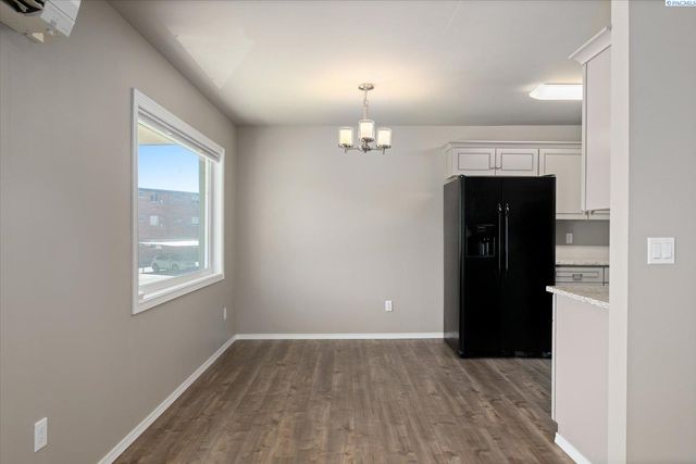 99 N Waverly Pl, Kennewick, WA 99336