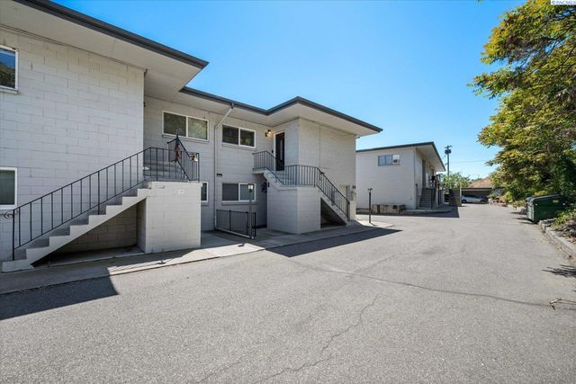 99 N Waverly Pl, Kennewick, WA 99336