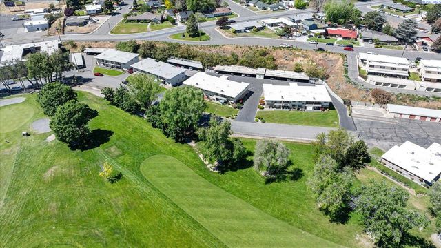 99 N Waverly Pl, Kennewick, WA 99336