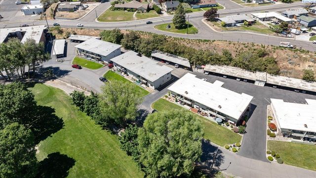 99 N Waverly Pl, Kennewick, WA 99336