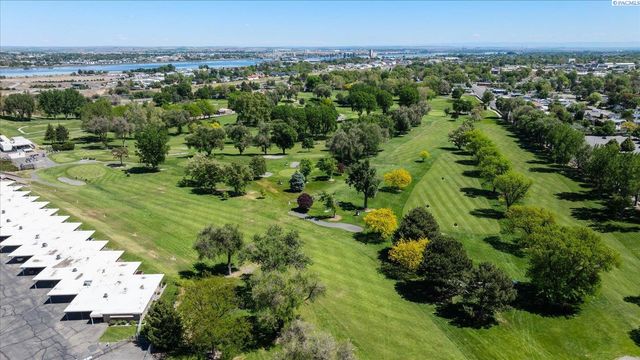 99 N Waverly Pl, Kennewick, WA 99336