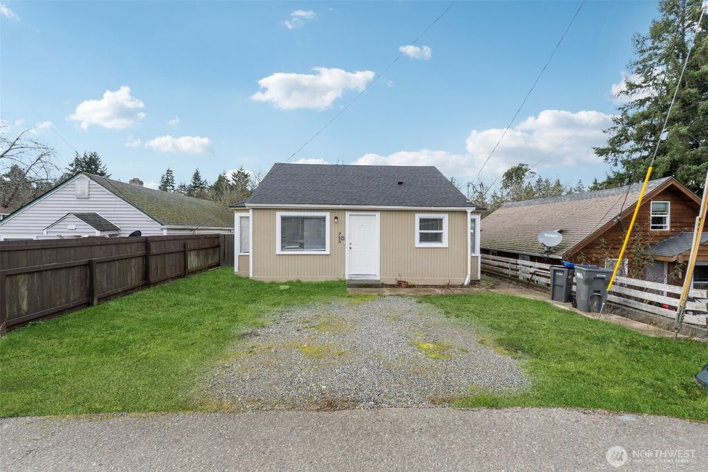 966 Retsil Road, Port Orchard, WA 98366