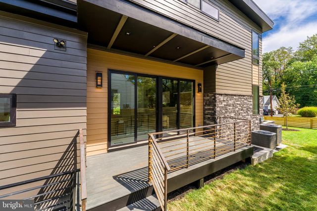 3215 COFER RD, Falls Church, VA 22042