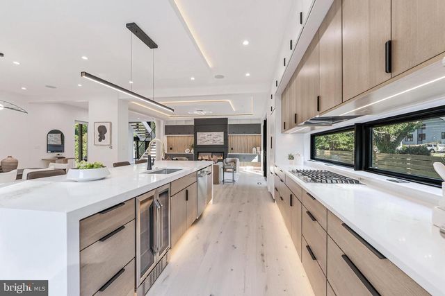 3215 COFER RD, Falls Church, VA 22042