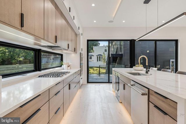 3215 COFER RD, Falls Church, VA 22042