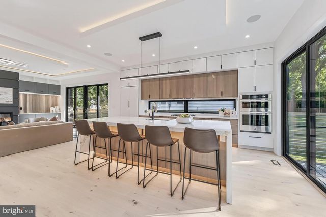 3215 COFER RD, Falls Church, VA 22042