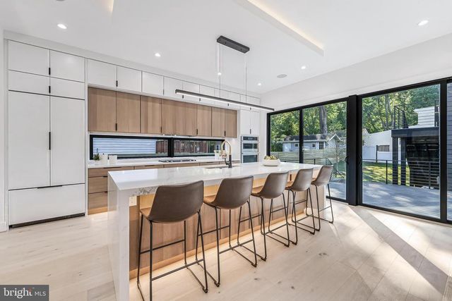 3215 COFER RD, Falls Church, VA 22042