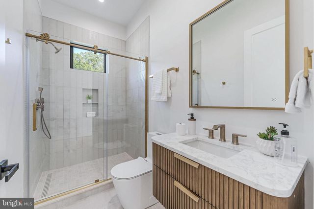 3215 COFER RD, Falls Church, VA 22042