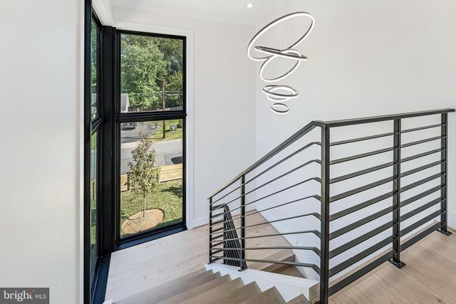 3215 COFER RD, Falls Church, VA 22042